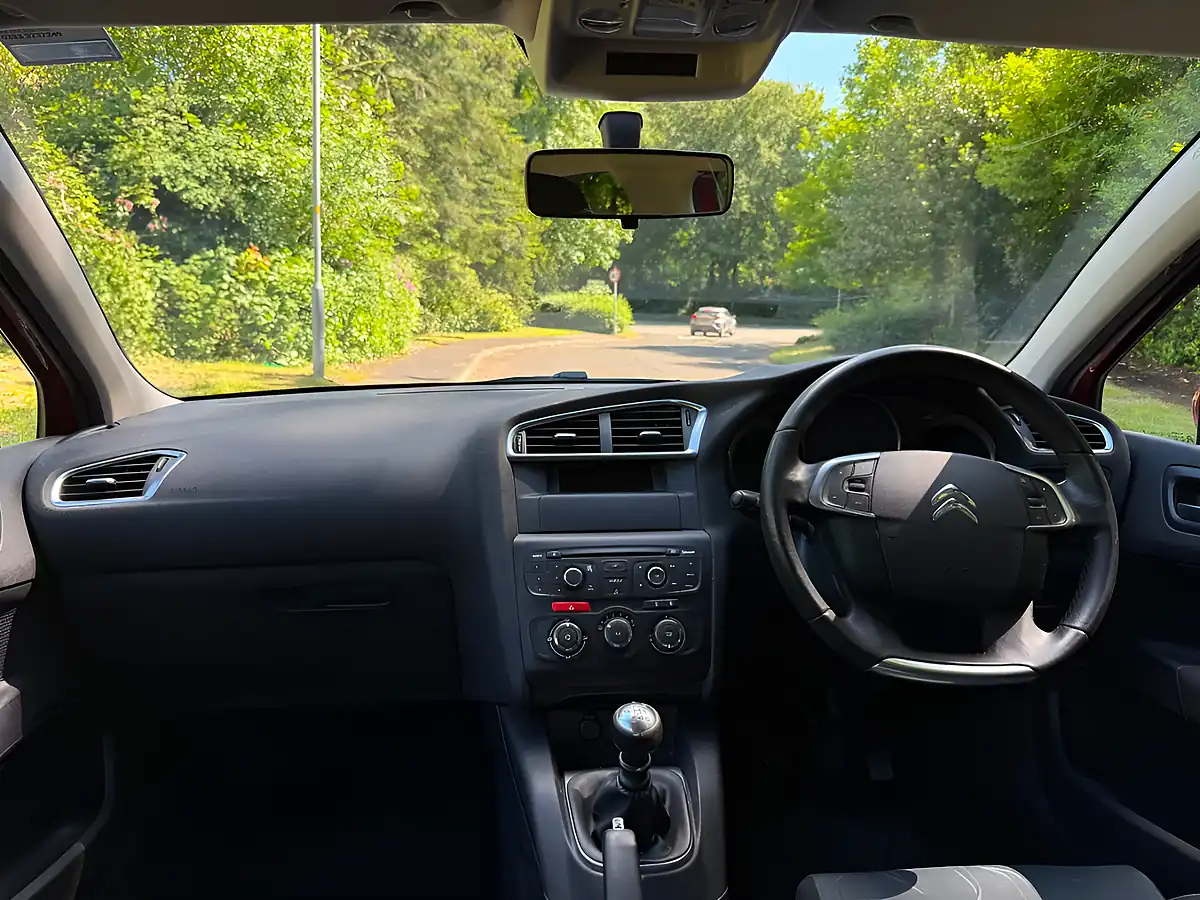 Used 2014 Citroen C4 Vtr+ Red - Interior and Exterior details 10