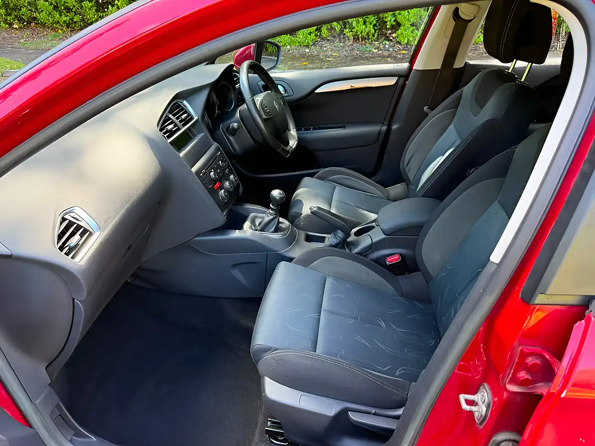Used 2014 Citroen C4 Vtr+ Red - Interior and Exterior details 11