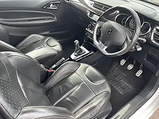 Used 2014 Citroen DS3 Airdream Dsport Plus White - Interior and Exterior details 13