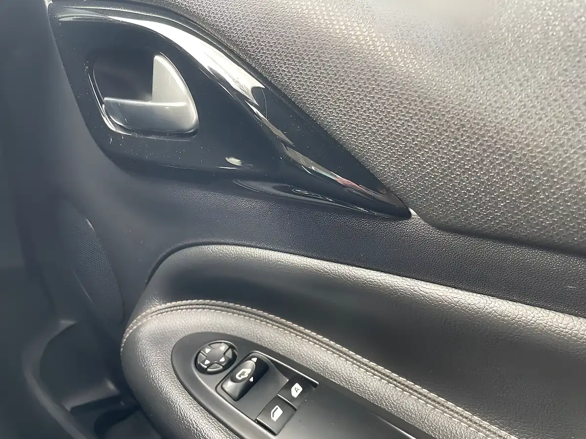 Used 2014 Citroen DS3 Airdream Dsport Plus White - Interior and Exterior details 18