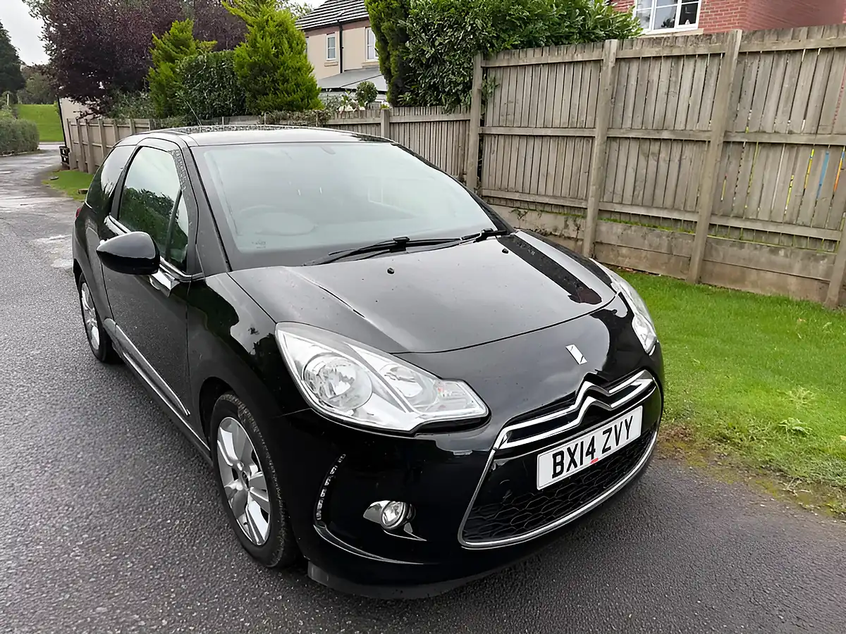 Used 2014 Citroen DS3 Airdream Dstyle Black - Front View