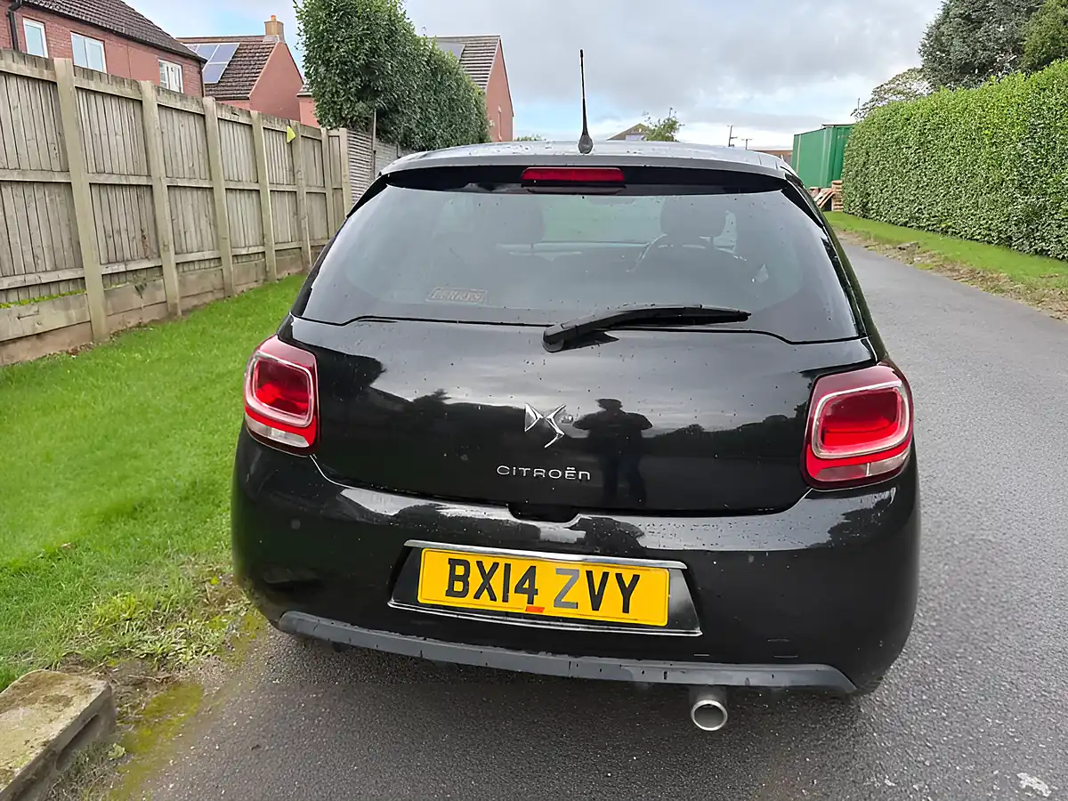 Used 2014 Citroen DS3 Airdream Dstyle Black - Interior and Exterior details 6