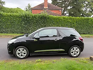Used 2014 Citroen DS3 Airdream Dstyle Black - Interior and Exterior details 8