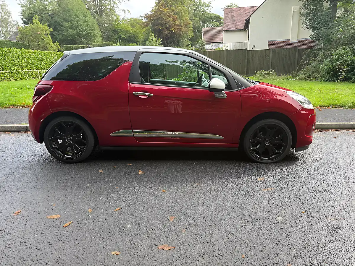 Used 2014 Citroen DS3 Design By Benefit Red - Interior and Exterior details 2
