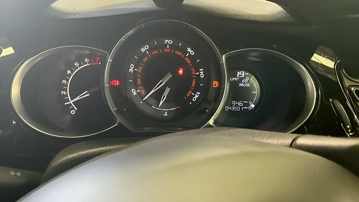 Used 2014 Citroen DS3 Dstyle By Benefit Grey - Interior and Exterior details 18