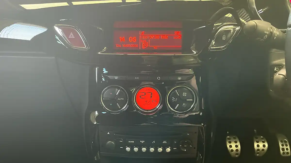 Used 2014 Citroen DS3 Dstyle By Benefit Grey - Interior and Exterior details 19