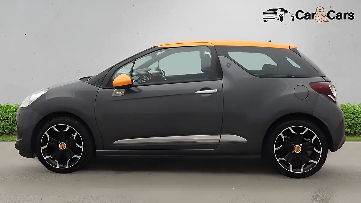 Used 2014 Citroen DS3 Dstyle By Benefit Grey - Interior and Exterior details 6
