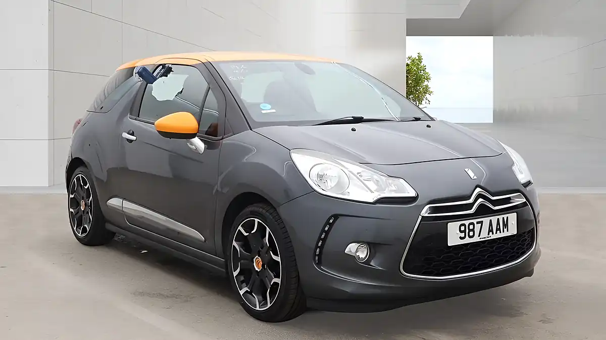 Used 2014 Citroen DS3 Dstyle By Benefit Grey - Interior and Exterior details 7