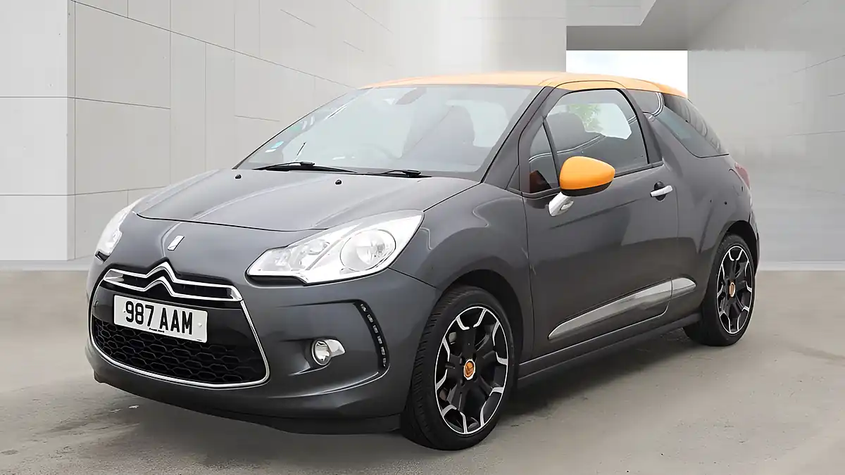 Used 2014 Citroen DS3 Dstyle By Benefit Grey - Interior and Exterior details 8