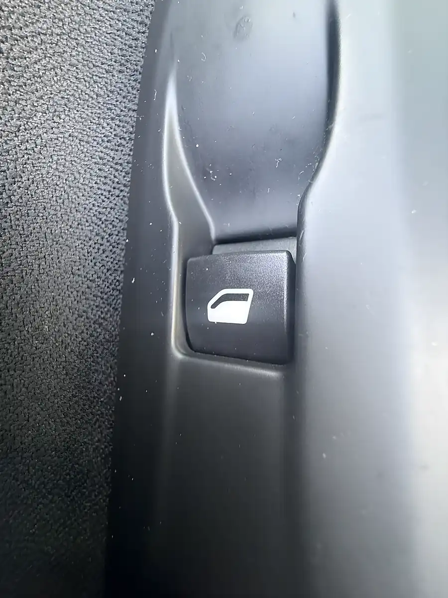 Used 2014 Citroen DS3 Dstyle Plus Blue - Interior and Exterior details 19