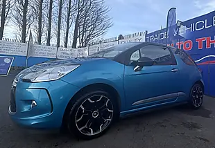 Used 2014 Citroen DS3 Dstyle Plus Blue - Interior and Exterior details 2