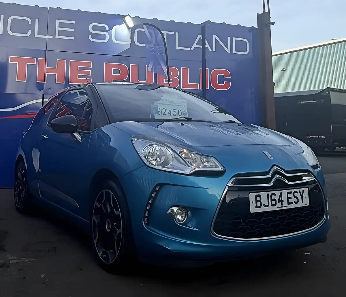 Used 2014 Citroen DS3 Dstyle Plus Blue - Interior and Exterior details 5