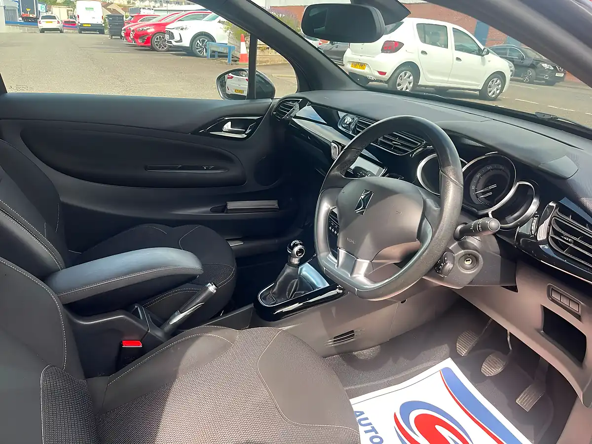 Used 2014 Citroen DS3 Dstyle Plus Purple - Interior and Exterior details 11