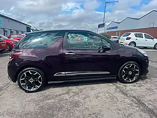 Used 2014 Citroen DS3 Dstyle Plus Purple - Interior and Exterior details 4