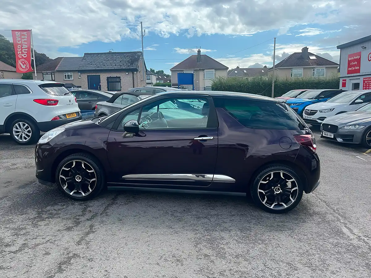 Used 2014 Citroen DS3 Dstyle Plus Purple - Interior and Exterior details 9