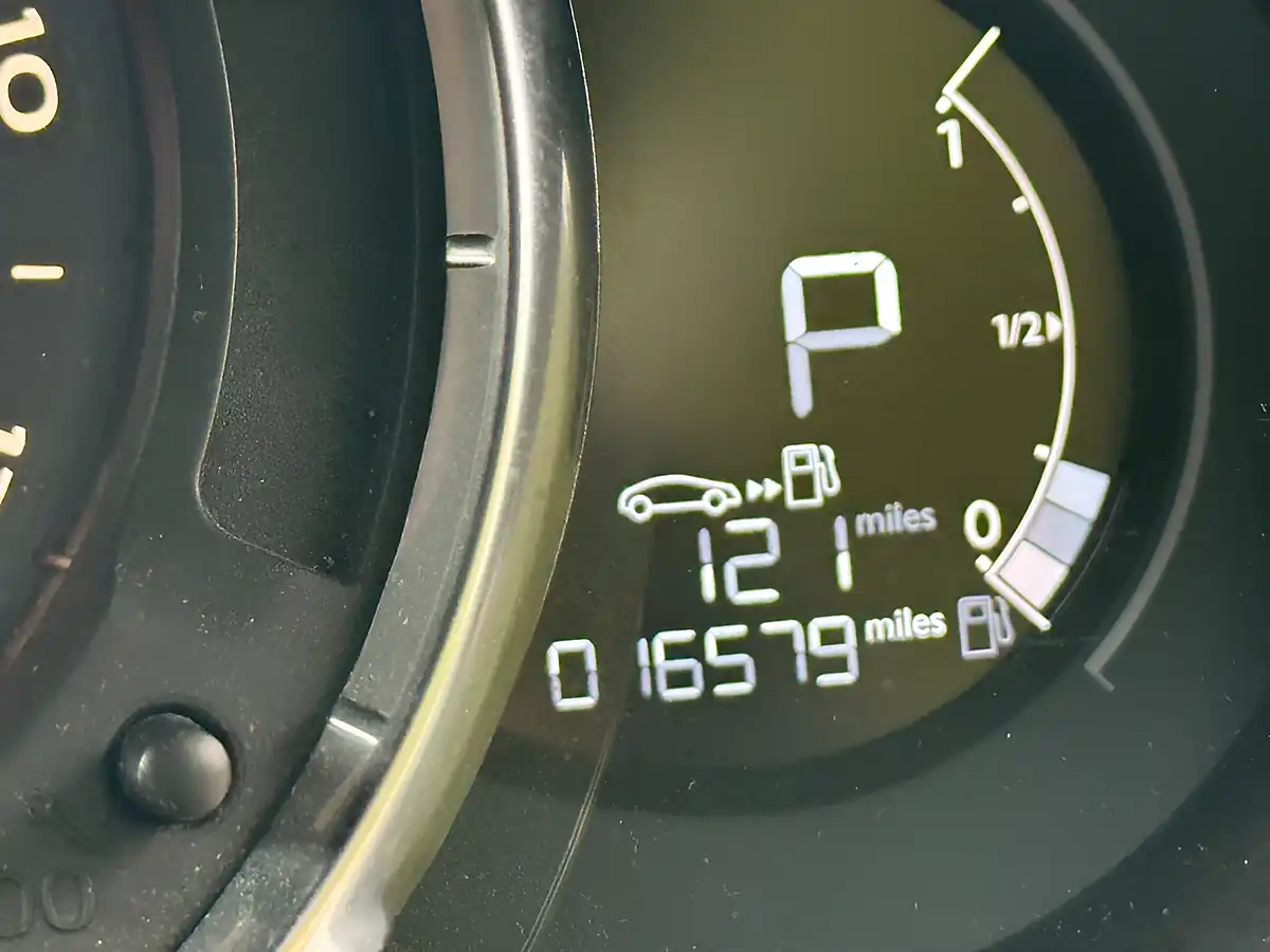 Used 2014 Citroen DS3 Dstyle Plus Purple - Interior and Exterior details 15