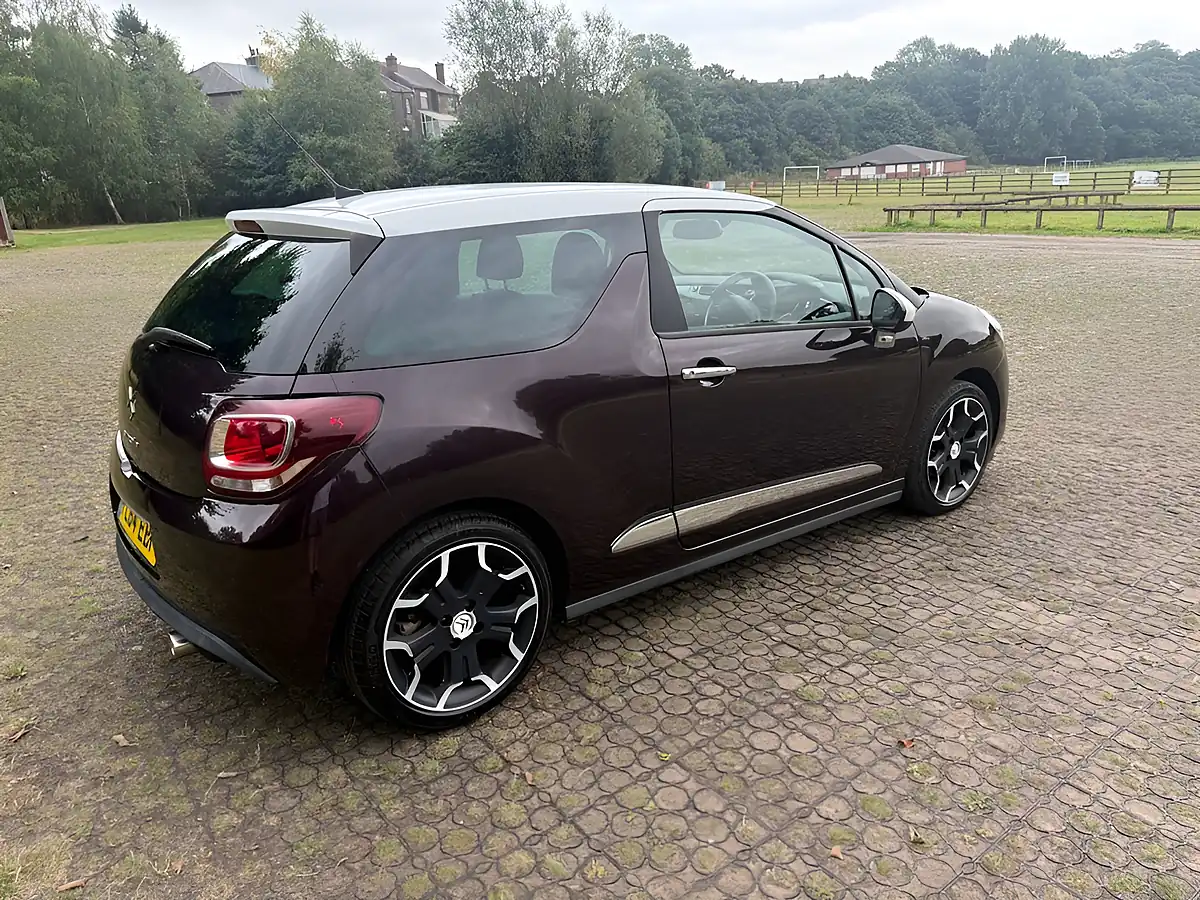 Used 2014 Citroen DS3 Dstyle Plus Purple - Interior and Exterior details 6