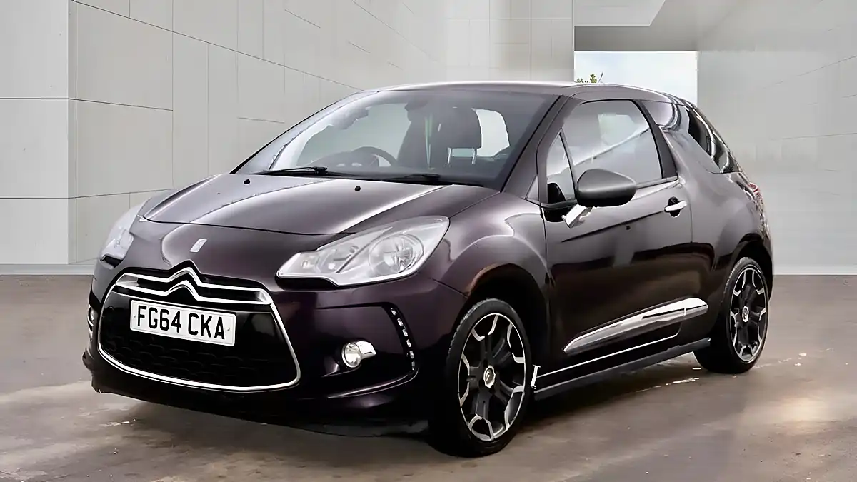 Used 2014 Citroen DS3 Dstyle Plus Purple - Interior and Exterior details 3
