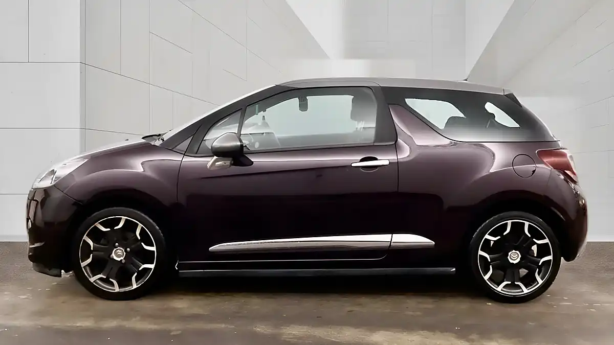 Used 2014 Citroen DS3 Dstyle Plus Purple - Interior and Exterior details 4