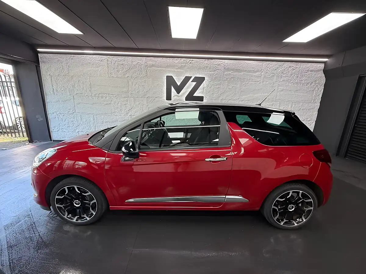Used 2014 Citroen DS3 Dstyle Plus Red - Interior and Exterior details 10