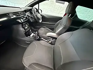 Used 2014 Citroen DS3 Dstyle Plus Red - Interior and Exterior details 5
