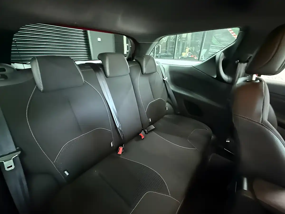 Used 2014 Citroen DS3 Dstyle Plus Red - Interior and Exterior details 7