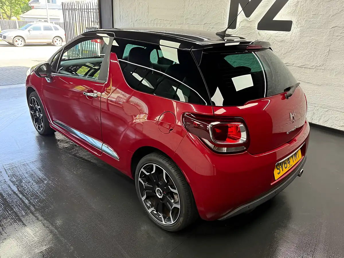 Used 2014 Citroen DS3 Dstyle Plus Red - Interior and Exterior details 8