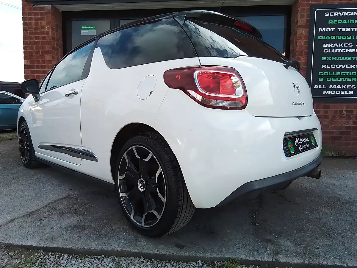 Used 2014 Citroen DS3 Dstyle Plus White - Interior and Exterior details 13