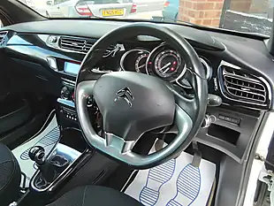 Used 2014 Citroen DS3 Dstyle Plus White - Interior and Exterior details 14