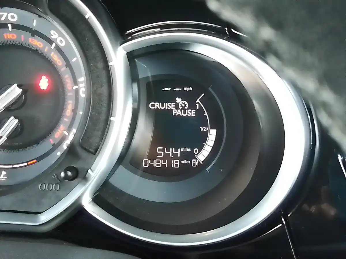 Used 2014 Citroen DS3 Dstyle Plus White - Interior and Exterior details 16