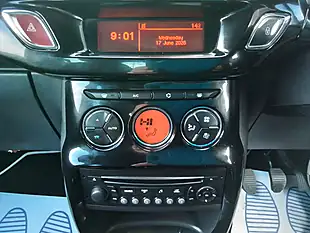 Used 2014 Citroen DS3 Dstyle Plus White - Interior and Exterior details 17
