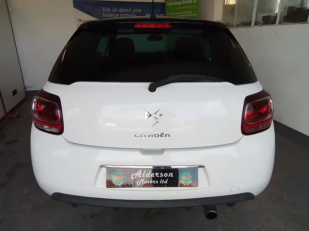 Used 2014 Citroen DS3 Dstyle Plus White - Interior and Exterior details 6