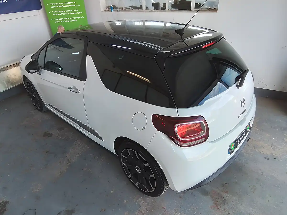 Used 2014 Citroen DS3 Dstyle Plus White - Interior and Exterior details 9