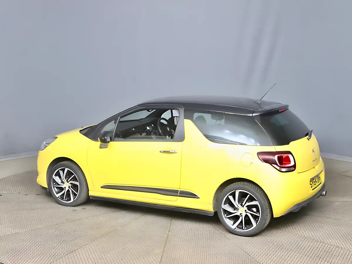 Used 2014 Citroen DS3 Dstyle Plus Yellow - Interior and Exterior details 3