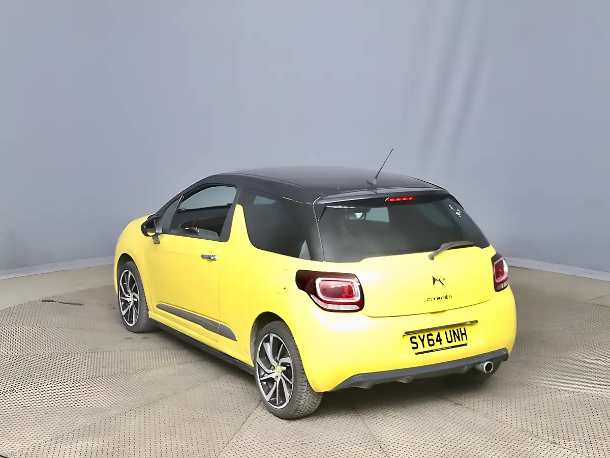 Used 2014 Citroen DS3 Dstyle Plus Yellow - Interior and Exterior details 4