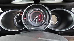 Used 2014 Citroen DS3 Dstyle Plus Yellow - Interior and Exterior details 8