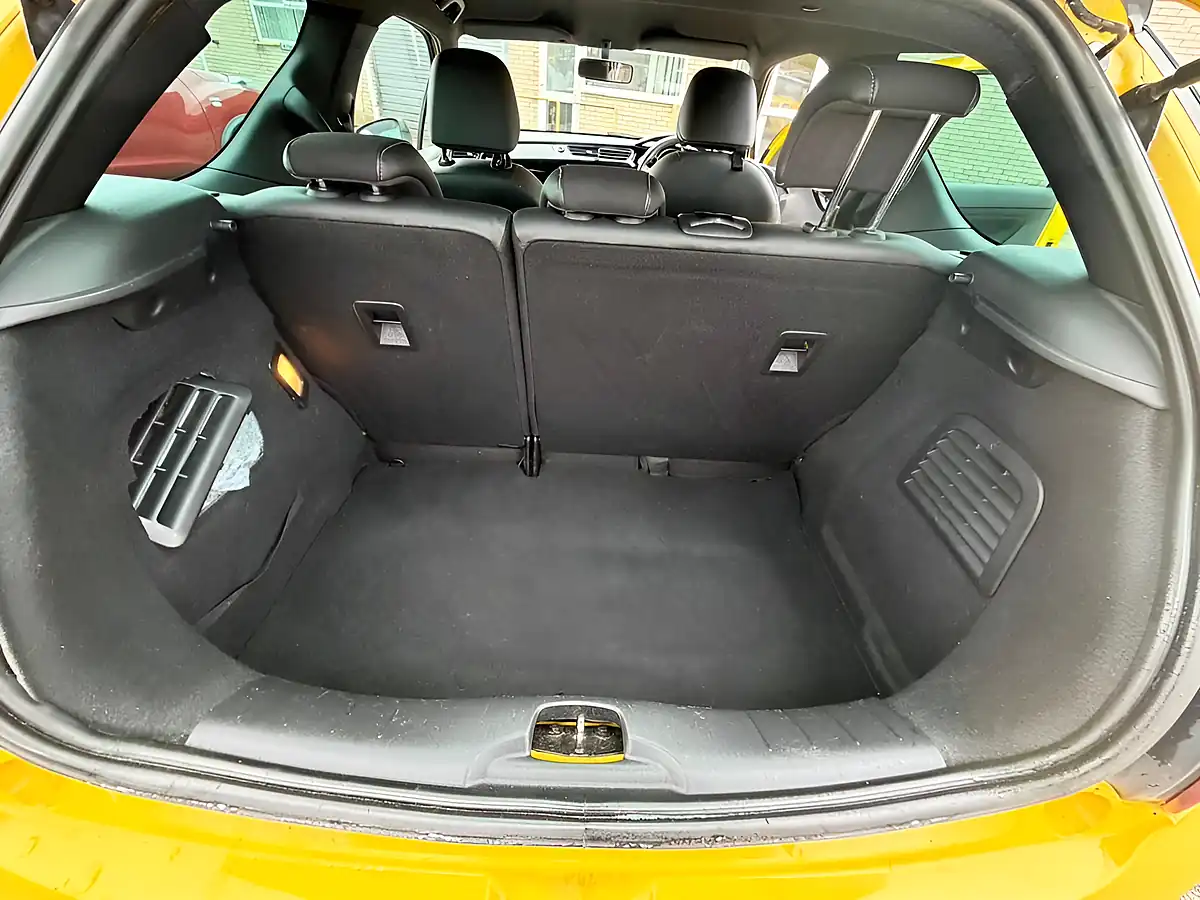 Used 2014 Citroen DS3 Dstyle Yellow - Interior and Exterior details 10