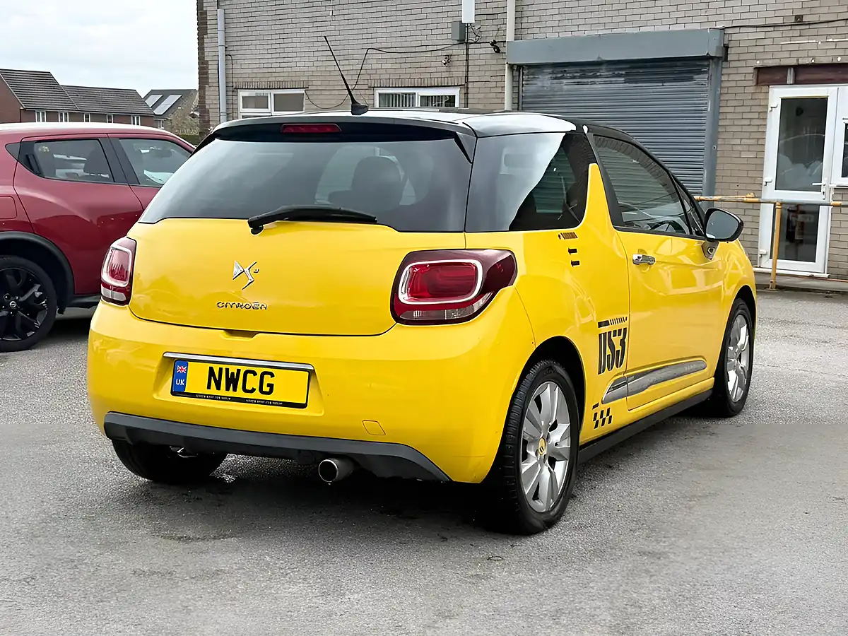 Used 2014 Citroen DS3 Dstyle Yellow - Interior and Exterior details 11
