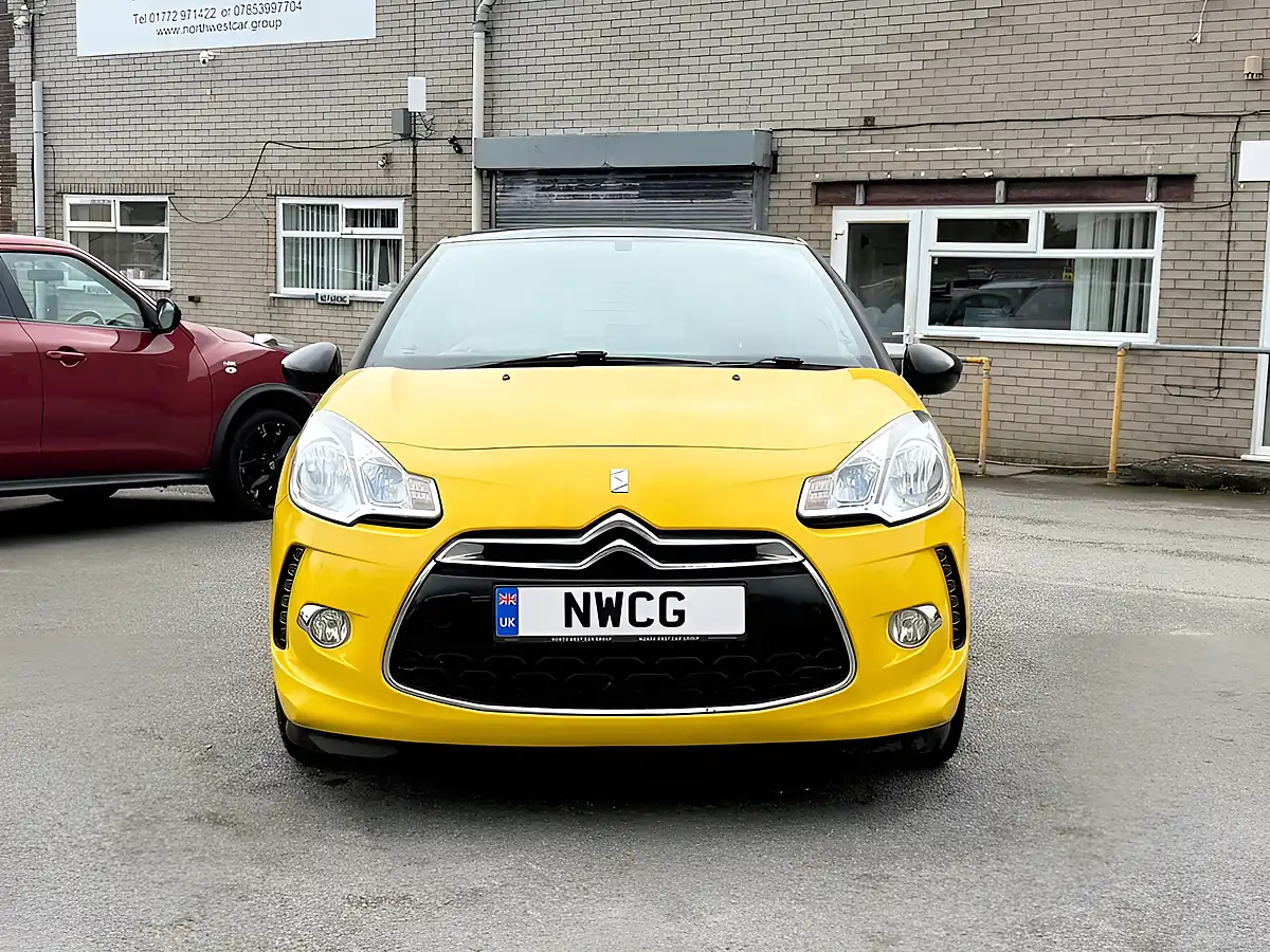 Used 2014 Citroen DS3 Dstyle Yellow - Interior and Exterior details 3