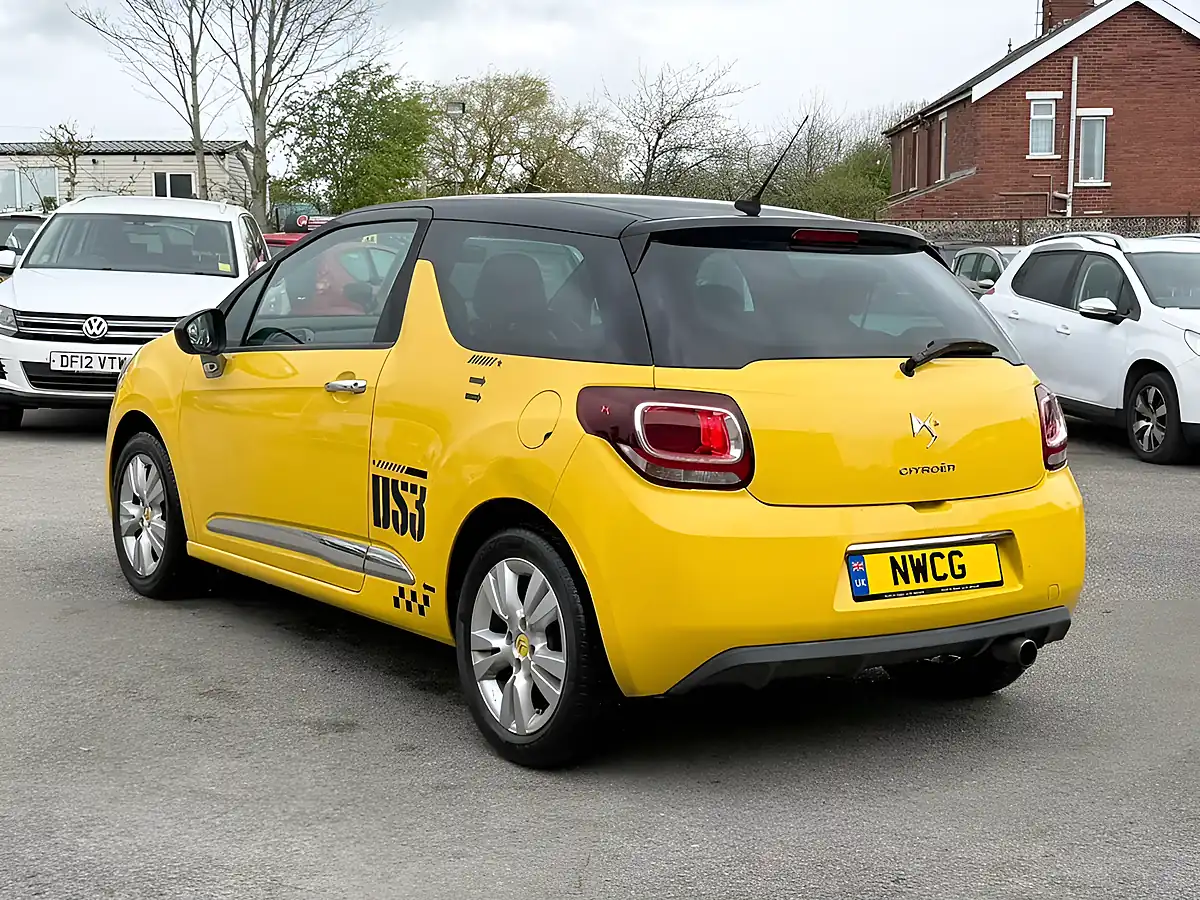 Used 2014 Citroen DS3 Dstyle Yellow - Interior and Exterior details 8