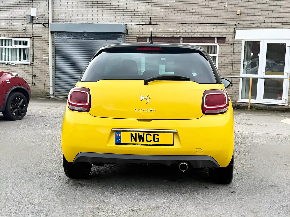 Used 2014 Citroen DS3 Dstyle Yellow - Interior and Exterior details 9