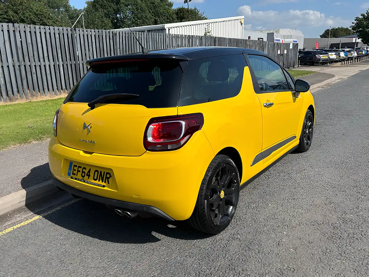 Used 2014 Citroen DS3 Yellow - Interior and Exterior details 6