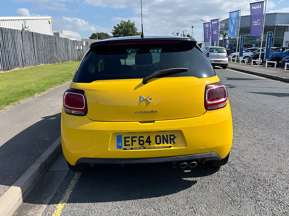 Used 2014 Citroen DS3 Yellow - Interior and Exterior details 8