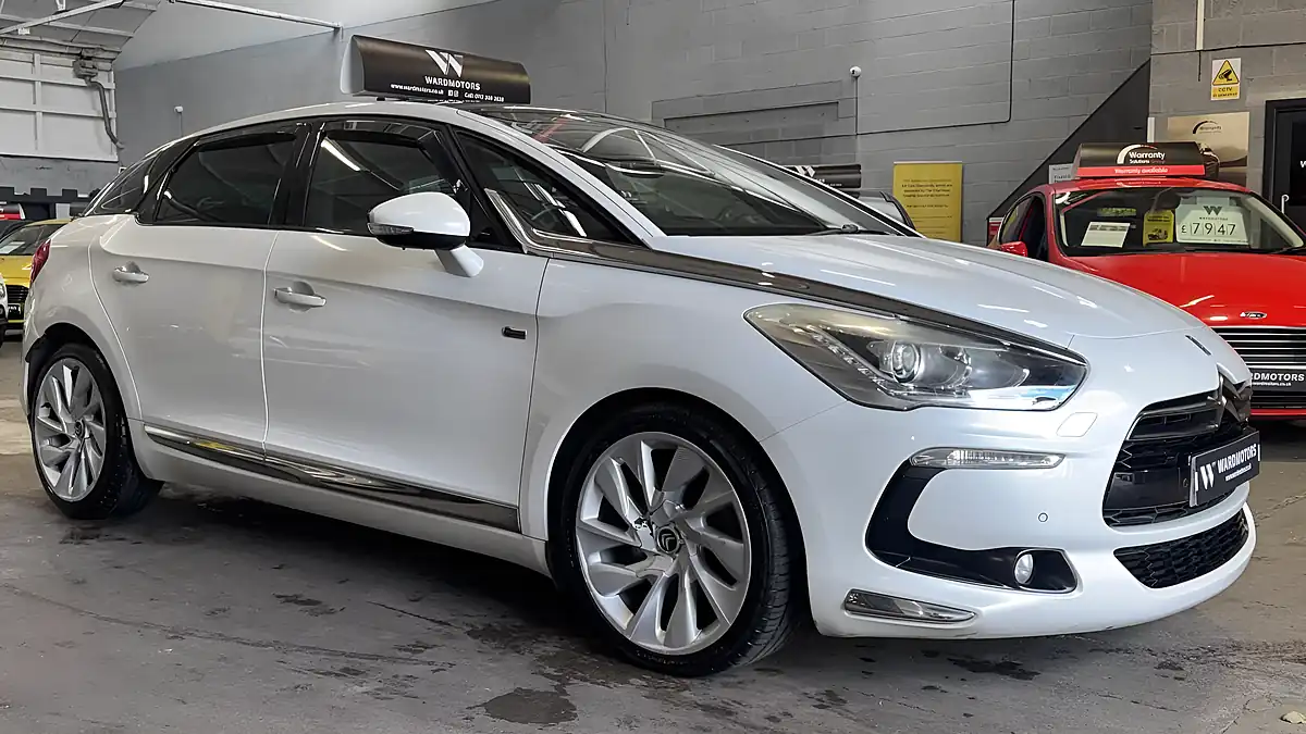 Used 2014 Citroen DS5 Airdream Dsport White - Interior and Exterior details 4