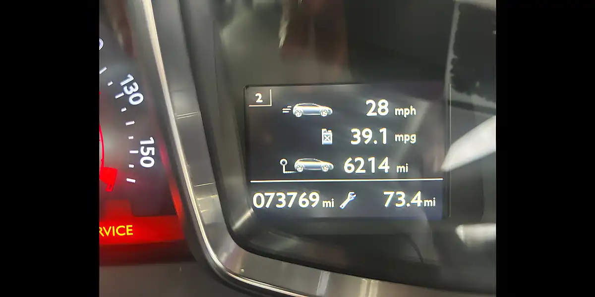 Used 2014 Citroen DS5 Dstyle Grey - Interior and Exterior details 16