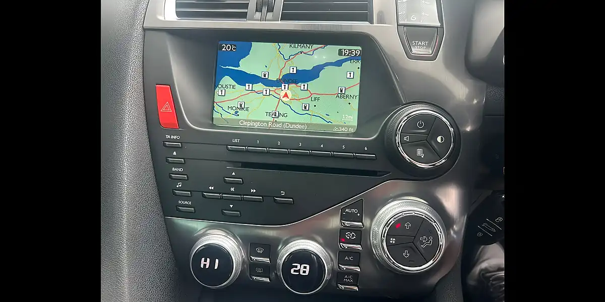 Used 2014 Citroen DS5 Dstyle Grey - Interior and Exterior details 17