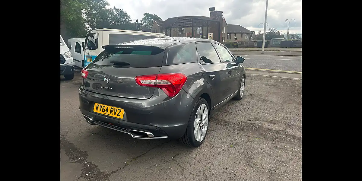 Used 2014 Citroen DS5 Dstyle Grey - Interior and Exterior details 3