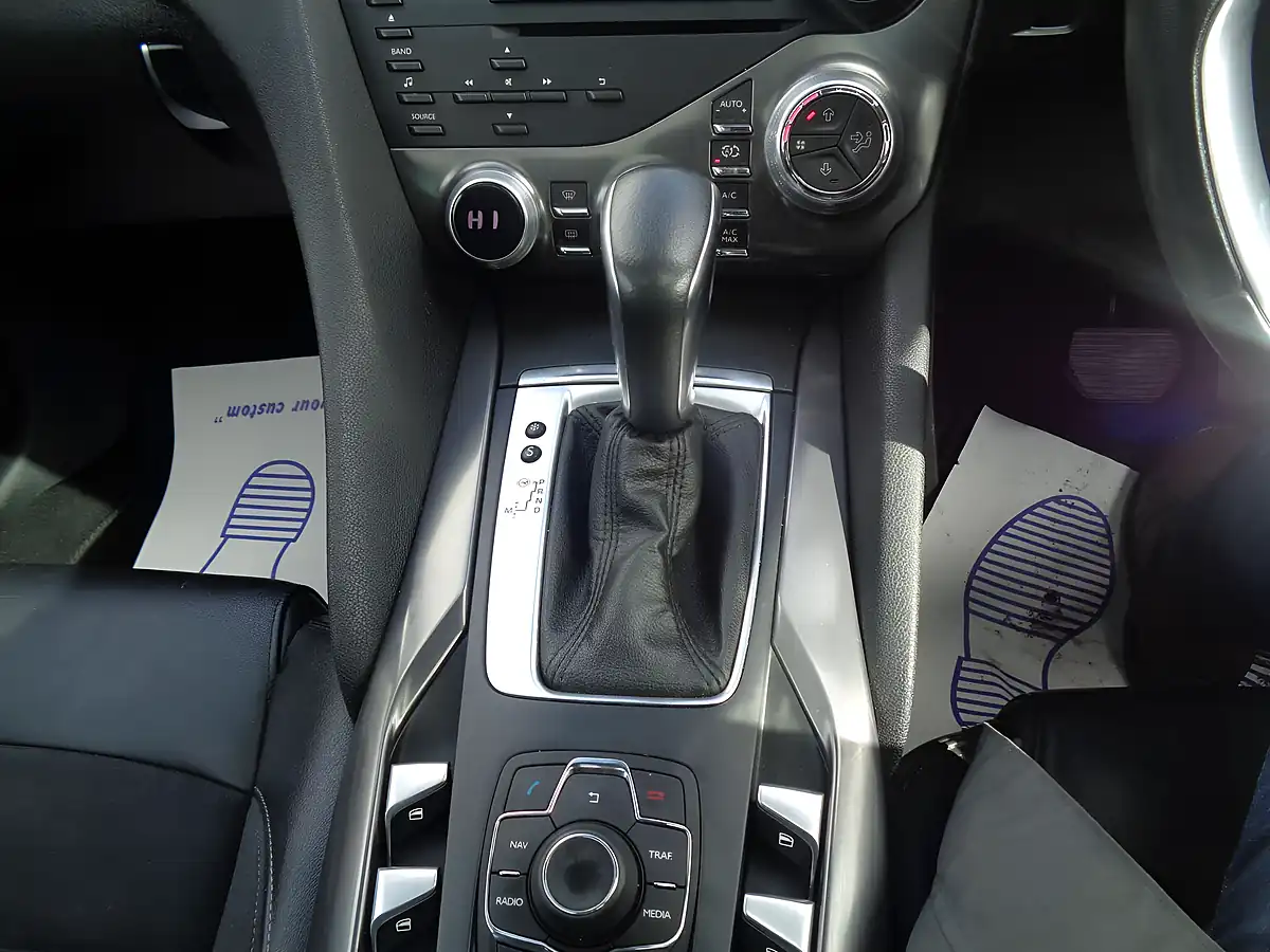 Used 2014 Citroen DS5 Dstyle Grey - Interior and Exterior details 11