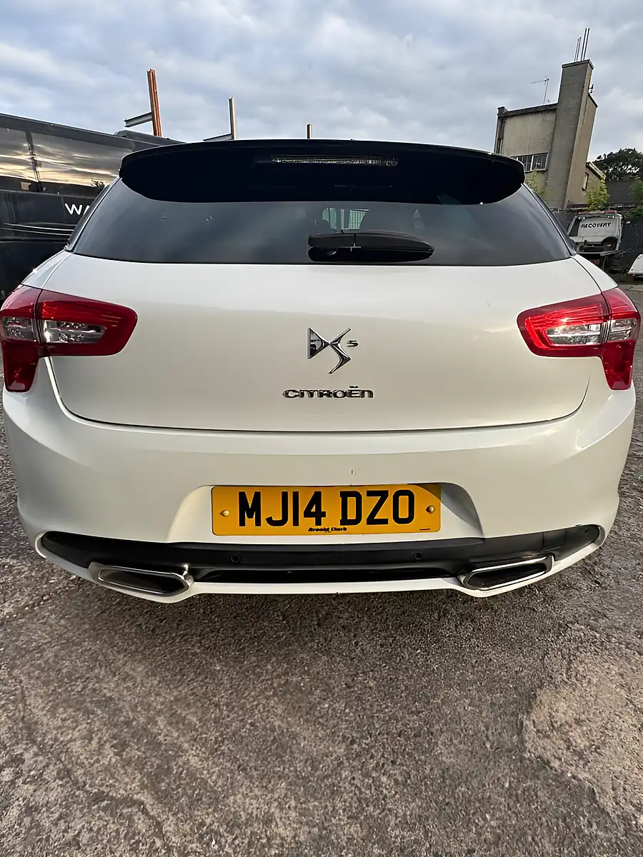 Used 2014 Citroen DS5 Dstyle White - Interior and Exterior details 11
