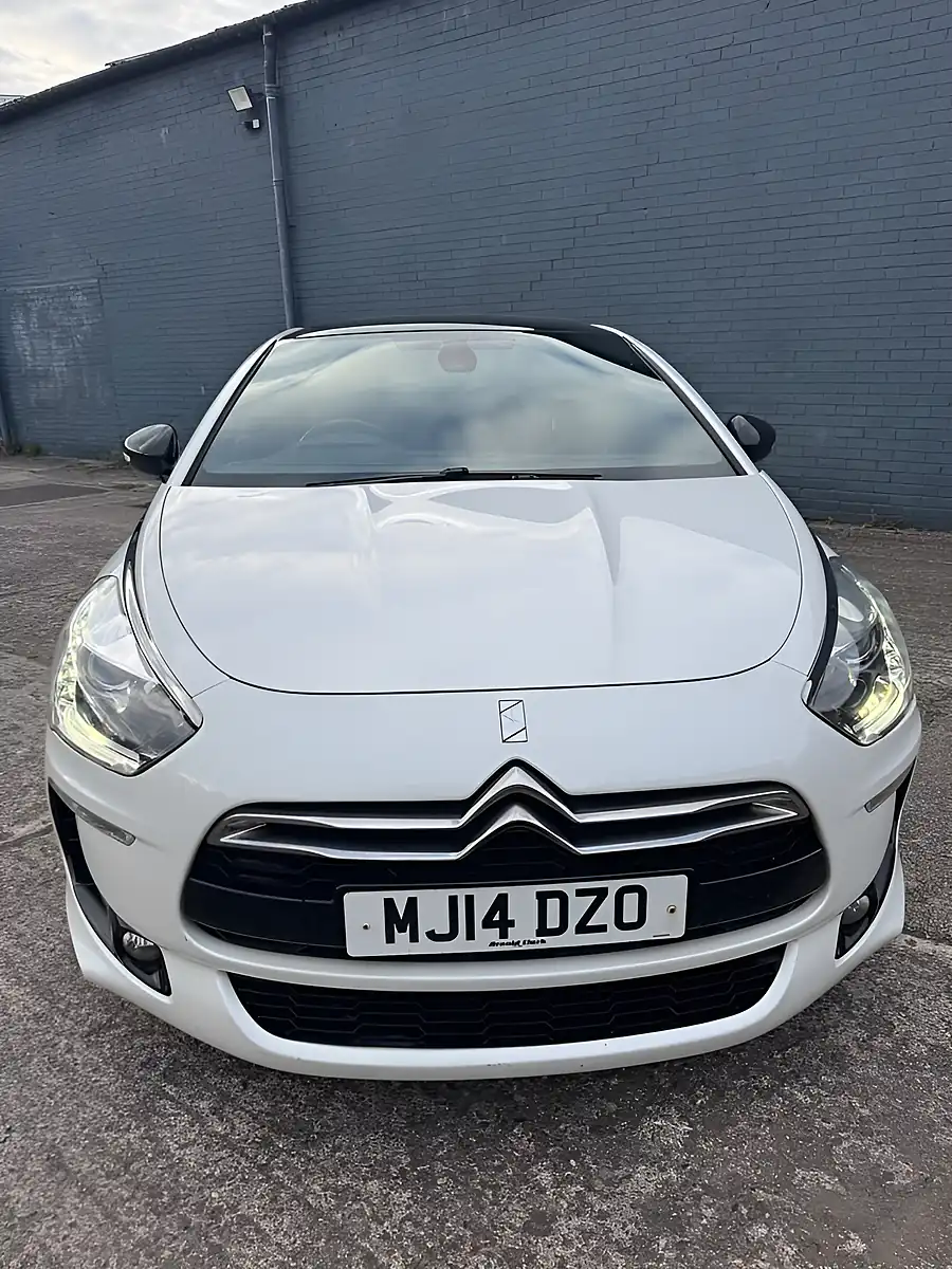 Used 2014 Citroen DS5 Dstyle White - Interior and Exterior details 3